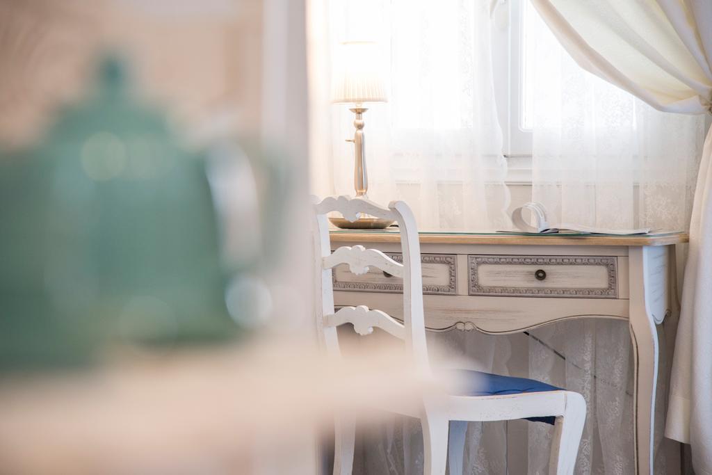 Iokasti Villa Fira  Room photo